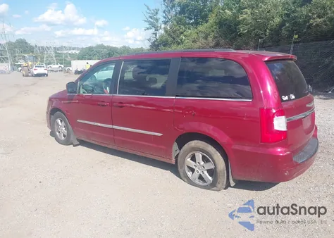 2012 Chrysler Town & Country Touring z USA, uszkodzony, nr VIN 2C4RC1BG8CR194768